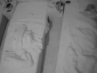 Julmodels Bedroom-D5's Live Sex Cam Show