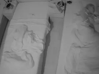 Julmodels Bedroom-D5's Live Sex Cam Show