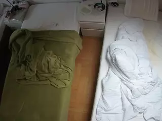 Julmodels Bedroom-D5's Live Sex Cam Show