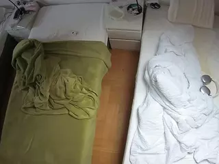 Julmodels Bedroom-D5's Live Sex Cam Show