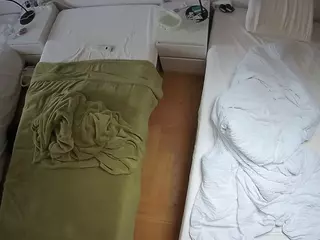 Julmodels Bedroom-D5's Live Sex Cam Show