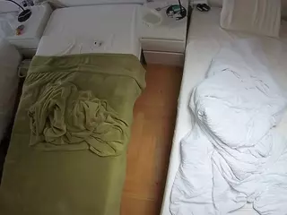 Julmodels Bedroom-D5's Live Sex Cam Show