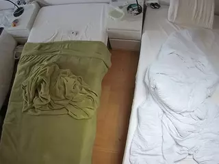 Julmodels Bedroom-D5's Live Sex Cam Show