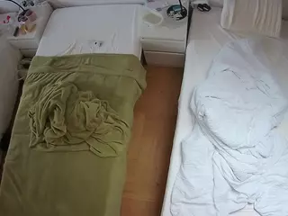 Julmodels Bedroom-D5's Live Sex Cam Show