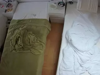 Julmodels Bedroom-D5's Live Sex Cam Show