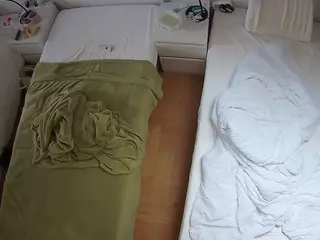 Julmodels Bedroom-D5's Live Sex Cam Show
