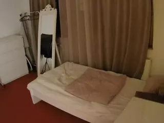 Julmodels Bedroom-E3's Live Sex Cam Show