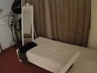 Julmodels Bedroom-E3's Live Sex Cam Show