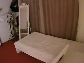Julmodels Bedroom-E3's Live Sex Cam Show
