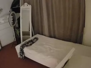 Julmodels Bedroom-E3's Live Sex Cam Show