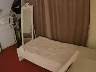 Julmodels Bedroom-E3's Live Sex Cam Show