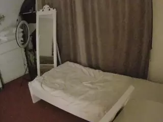 Julmodels Bedroom-E3's Live Sex Cam Show