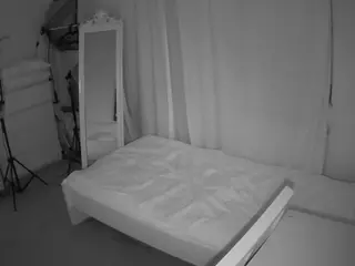 Julmodels Bedroom-E3's Live Sex Cam Show
