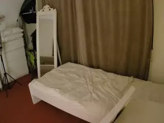 Julmodels Bedroom-E3's Live Sex Cam Show