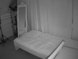 Julmodels Bedroom-E3's Live Sex Cam Show
