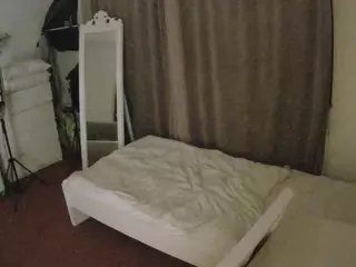 Julmodels Bedroom-E3's Live Sex Cam Show