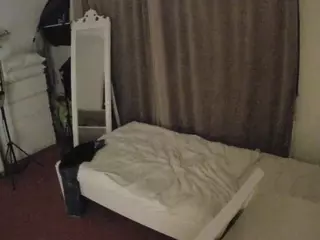 Julmodels Bedroom-E3's Live Sex Cam Show