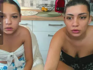 eveeevian's Live Sex Cam Show