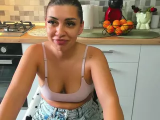 eveeevian's Live Sex Cam Show