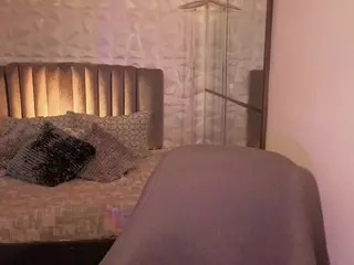 BriannaSalinas's Live Sex Cam Show