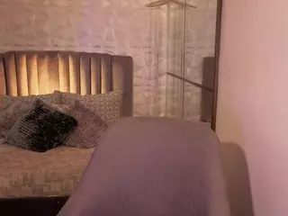 BriannaSalinas's Live Sex Cam Show