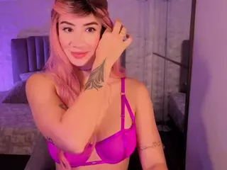 BriannaSalinas's Live Sex Cam Show