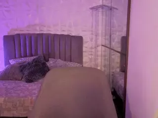 BriannaSalinas's Live Sex Cam Show