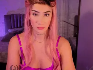 BriannaSalinas's Live Sex Cam Show