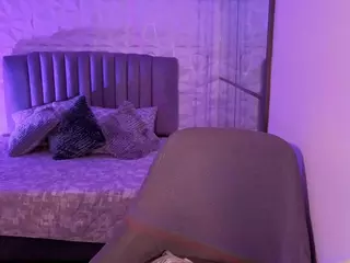 BriannaSalinas's Live Sex Cam Show