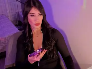 BriannaSalinas's Live Sex Cam Show