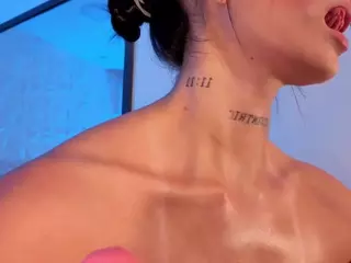 BriannaSalinas's Live Sex Cam Show