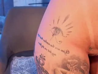 BriannaSalinas's Live Sex Cam Show