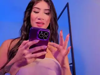 BriannaSalinas's Live Sex Cam Show