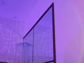 BriannaSalinas's Live Sex Cam Show