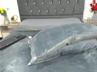 Emmily's Live Sex Cam Show