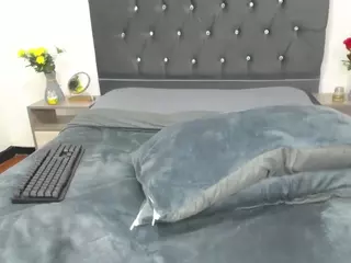 Emmily's Live Sex Cam Show