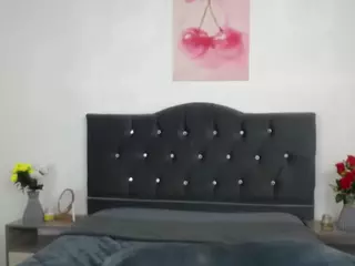 Emmily's Live Sex Cam Show