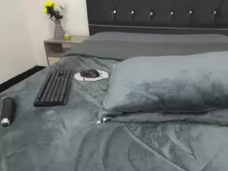 Emmily's Live Sex Cam Show