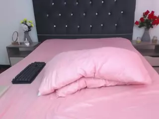Emmily's Live Sex Cam Show