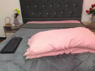 Emmily's Live Sex Cam Show