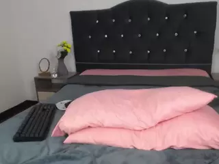 Emmily's Live Sex Cam Show
