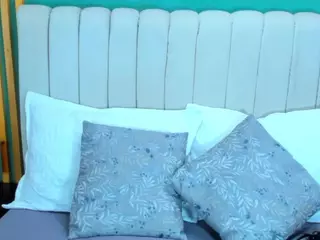 LUNALEEE's Live Sex Cam Show