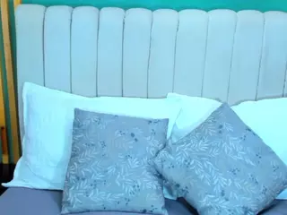 LUNALEEE's Live Sex Cam Show