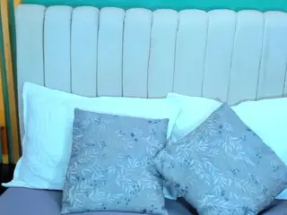 LUNALEEE's Live Sex Cam Show