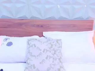 LUNALEEE's Live Sex Cam Show