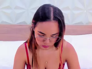 LUNALEEE's Live Sex Cam Show