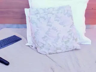 LUNALEEE's Live Sex Cam Show