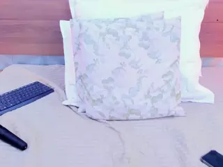 LUNALEEE's Live Sex Cam Show