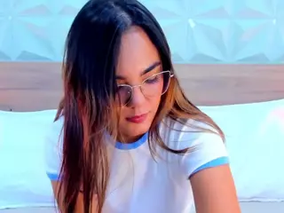 LUNALEEE's Live Sex Cam Show