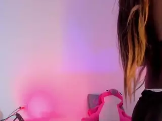 Evonye's Live Sex Cam Show